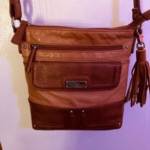 Stone Mountain Crossbody